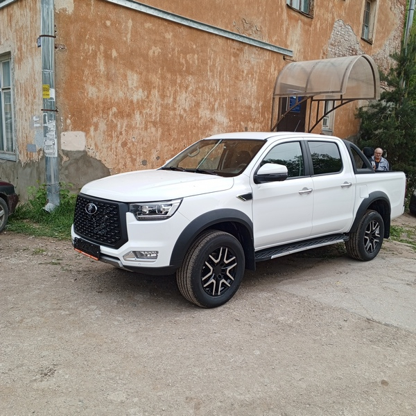 Прибавление в автопарке ПсковНИРО